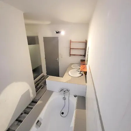 Villa Maison 3 Avec Piscine Couverte Lespignan